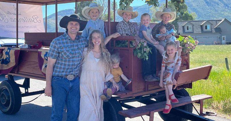 Instagram.com/ballerinafarm